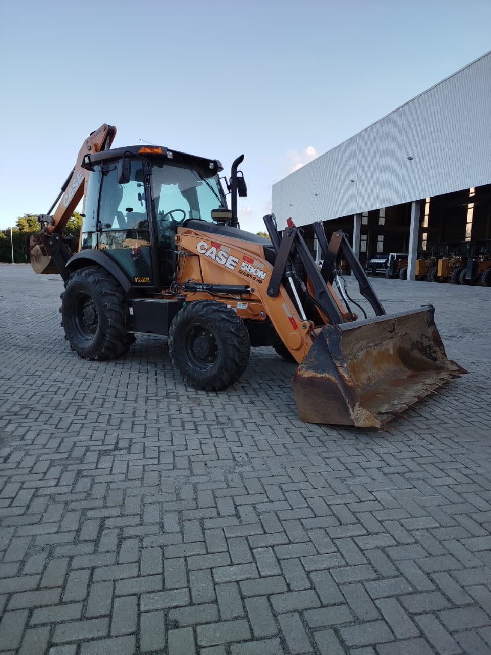 Retroescavadeira 4x4 Case